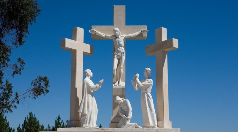 donna ecco tuo figlio